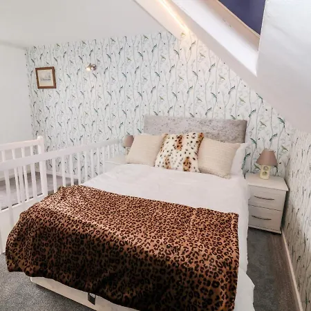 펜션 Through The Looking Glass 리펀